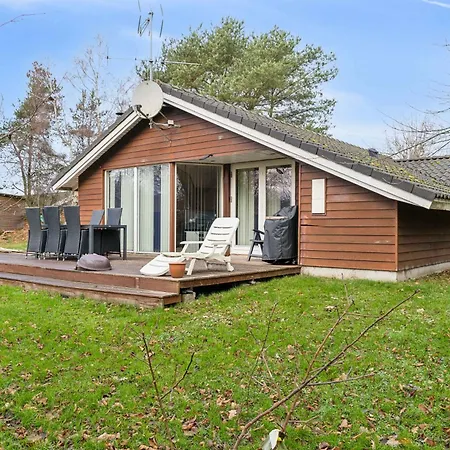 Cozy Summer House Close To The Дом отдыха *