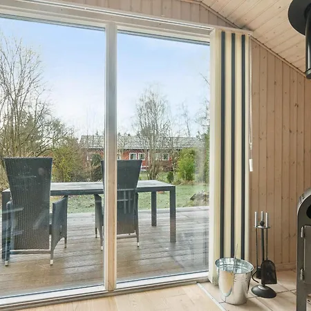 Cozy Summer House Close To The *