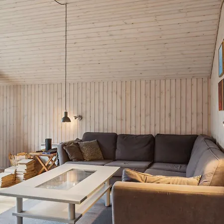 Cozy Summer House Close To The