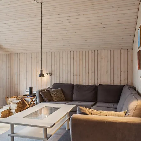 Hyggeligt Tæt På Badestrand Feriehus *
