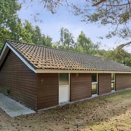 Cozy Summer House Close To The בית נופש *